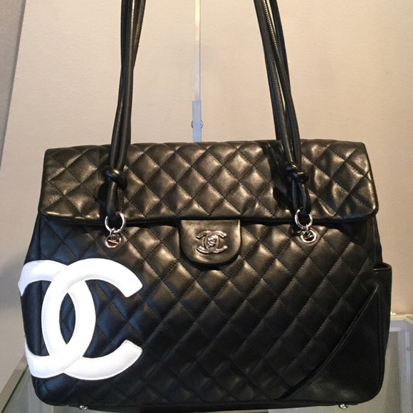 CHANEL Handbags - ✨CHANEL✨ SALE TODAY ‼️
